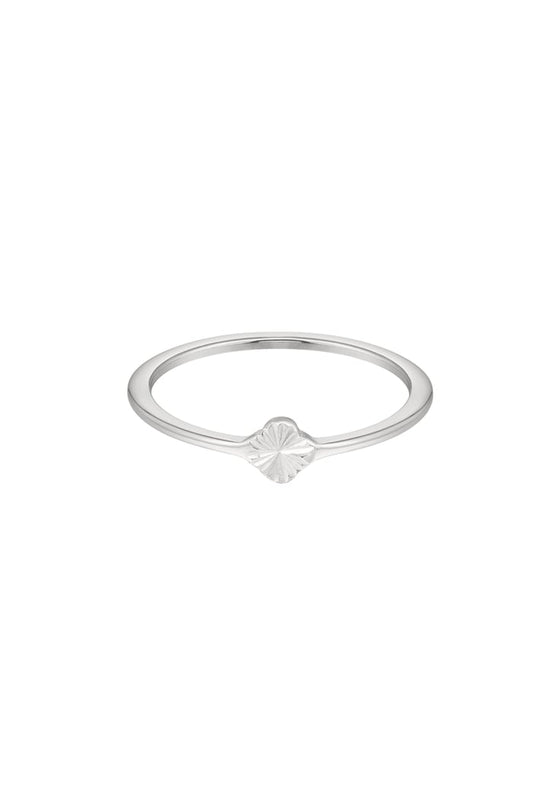 Elegant ring