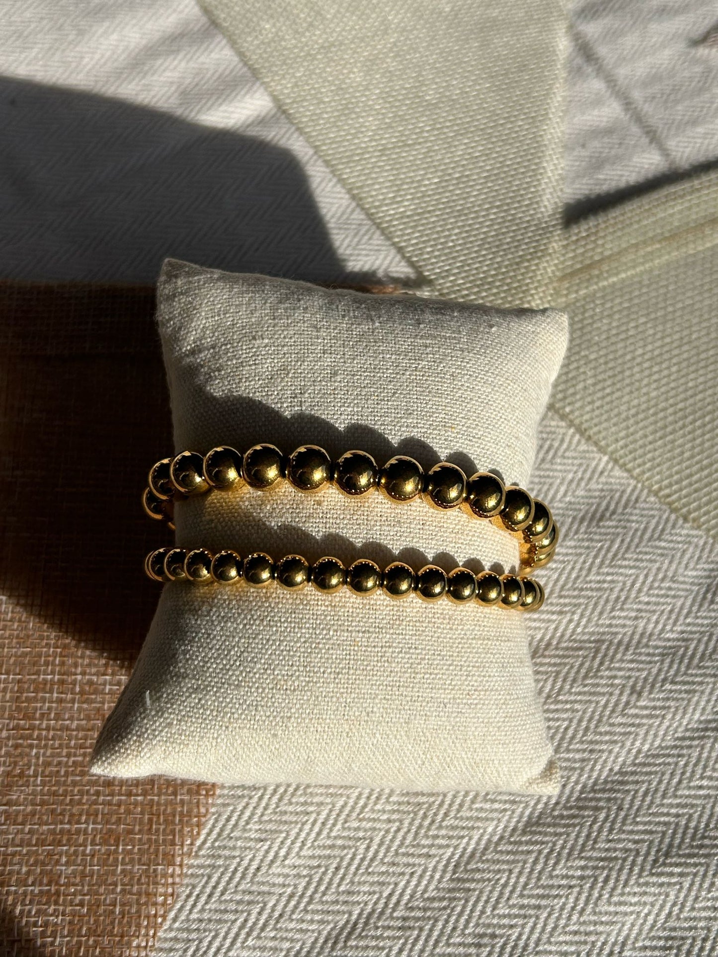 Big balls armband