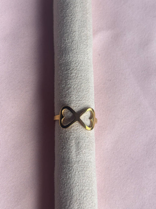 Heart bow ring