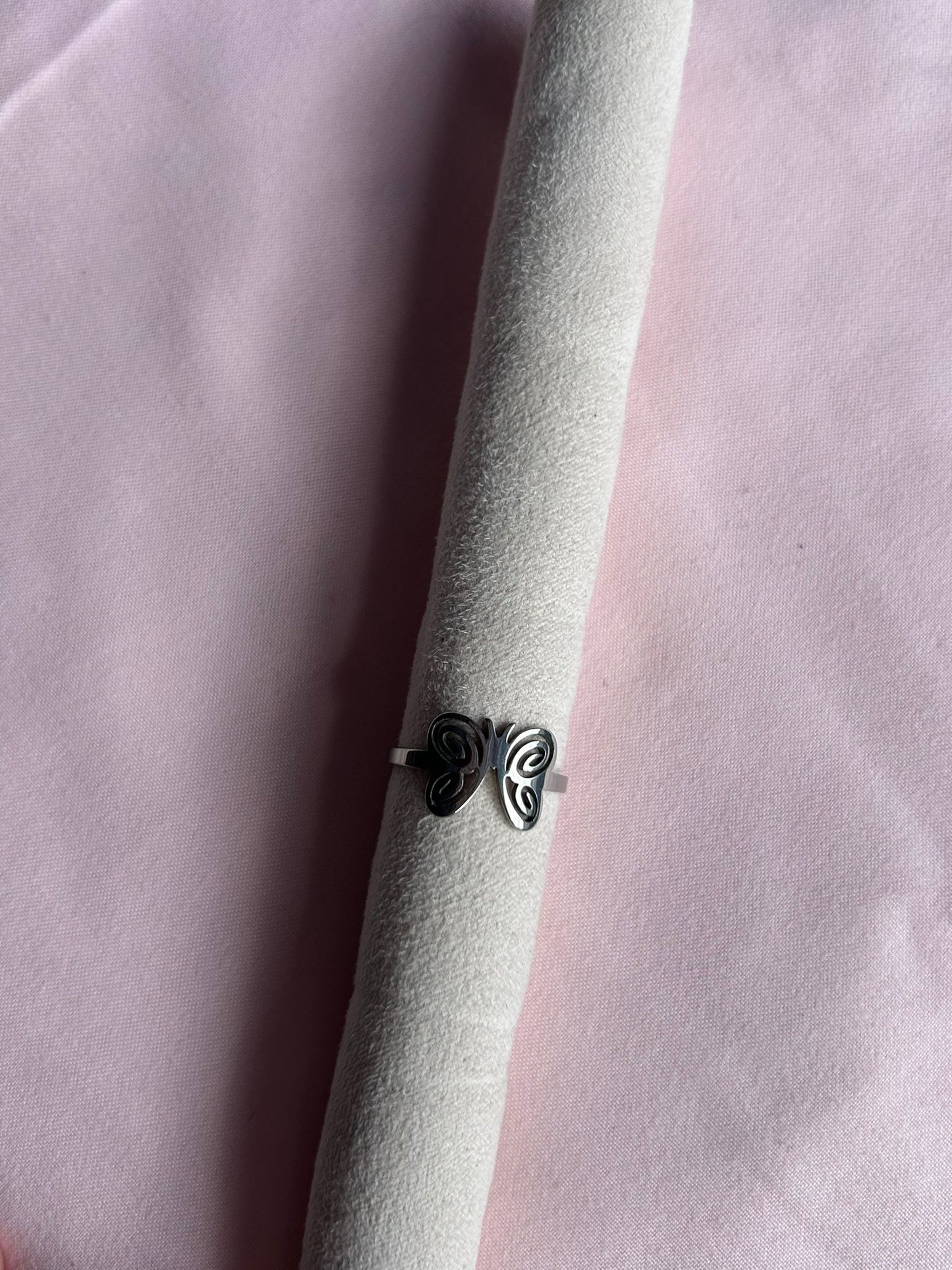 Butterfly ring