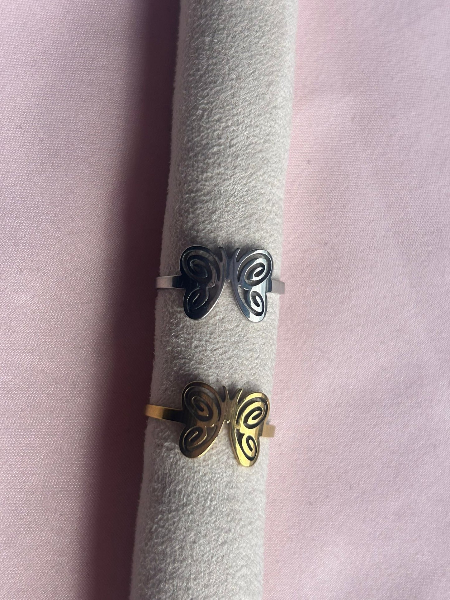 Butterfly ring