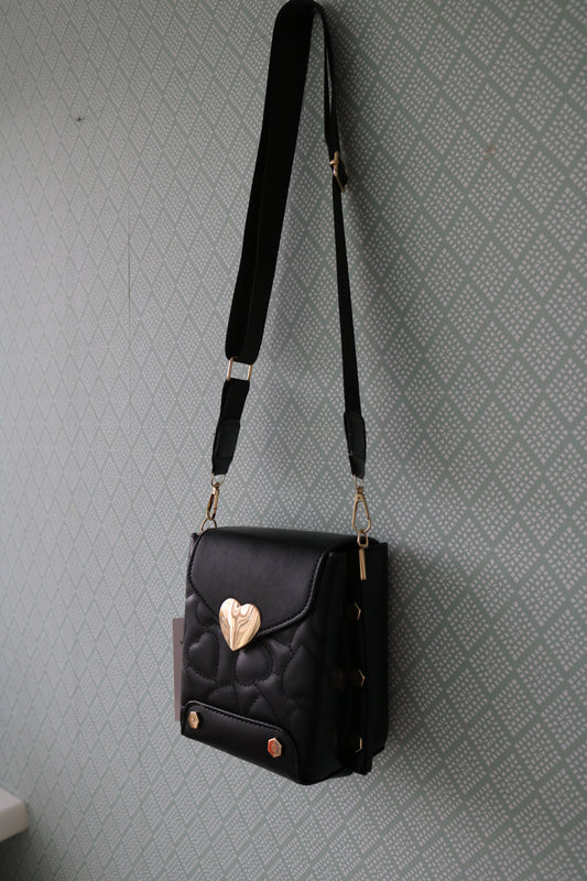 Sturdy heart bag